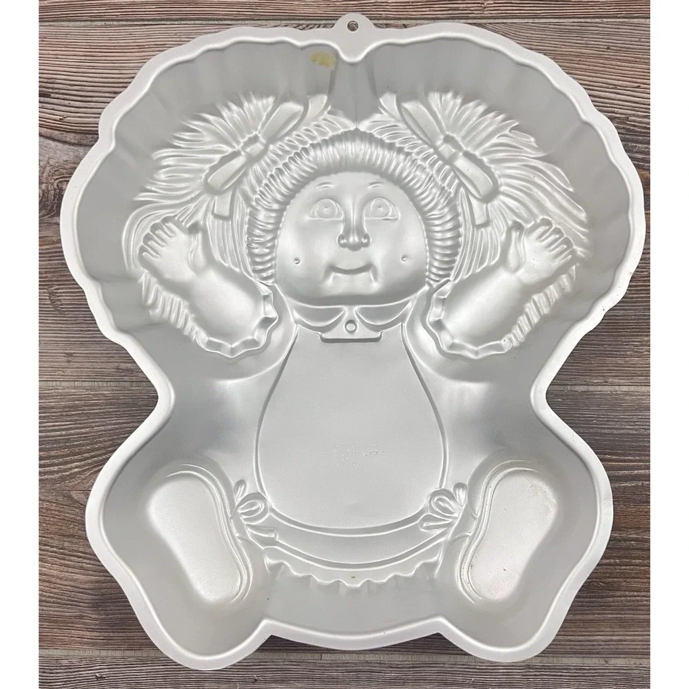Wilton 1984 Cabbage Patch Cake Pan 2105-1984 Metal Tin Pan Baking Pan‎